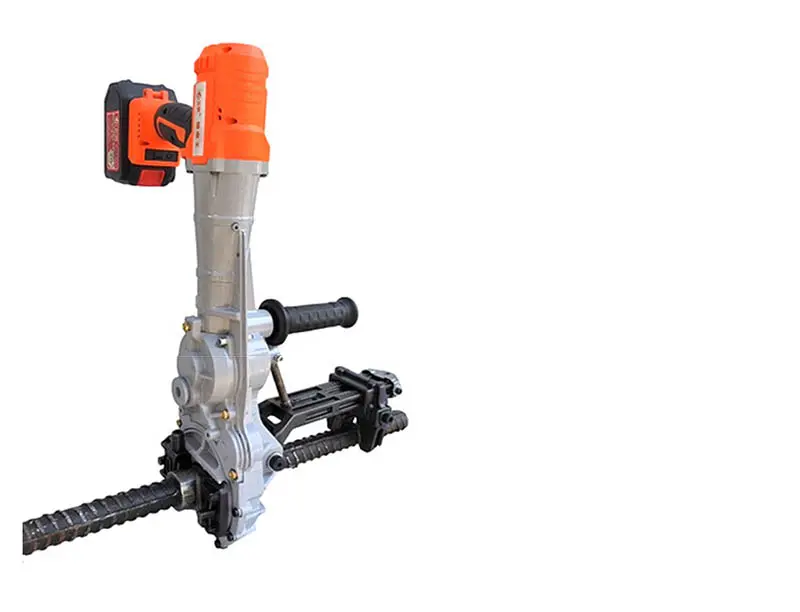 Screwing the straight-thread rebar coupler